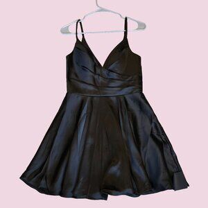 Lulu's Mini Black Dress Size 6 NWT